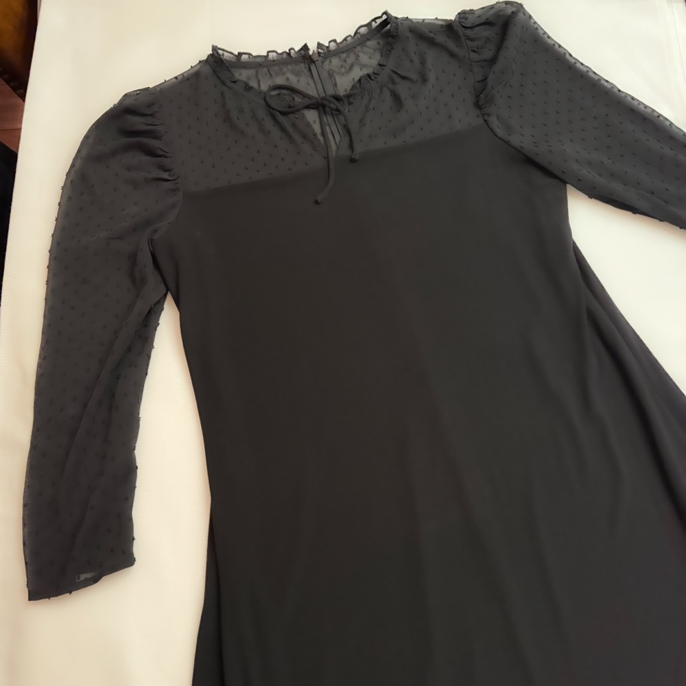 Cece Women's Puffed-Shoulder Contrast Dress NWOT

Non smoking/No Pets
